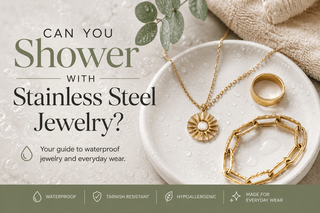 18K gold PVD stainless steel necklace, bracelet, and ring on a ceramic tray with water droplets, representing waterproof, tarnish-resistant everyday jewelry.