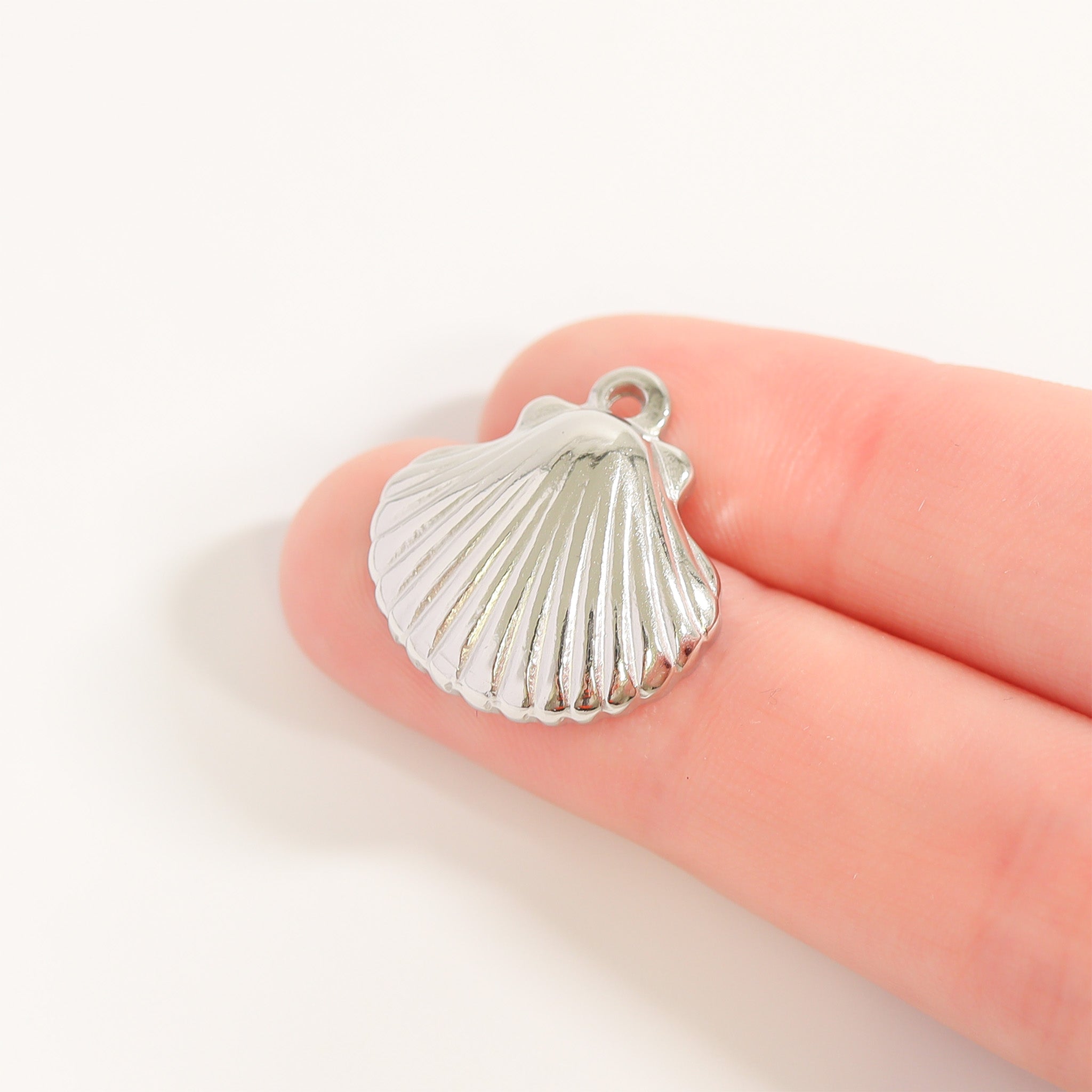 Gold Shell Charm – 18K Gold PVD Coated Stainless Steel Pendant Accessory