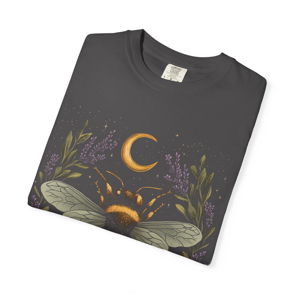 Bee Graphic Tee – Soft Vintage T-Shirt With Hand Drawn Bee Art & Lavender
