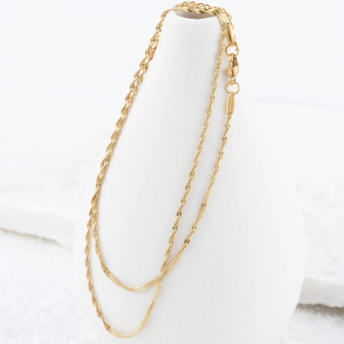 Wholesale jewelry 14K Gold Filled Plus™ Singapore Chain Necklace- Studio