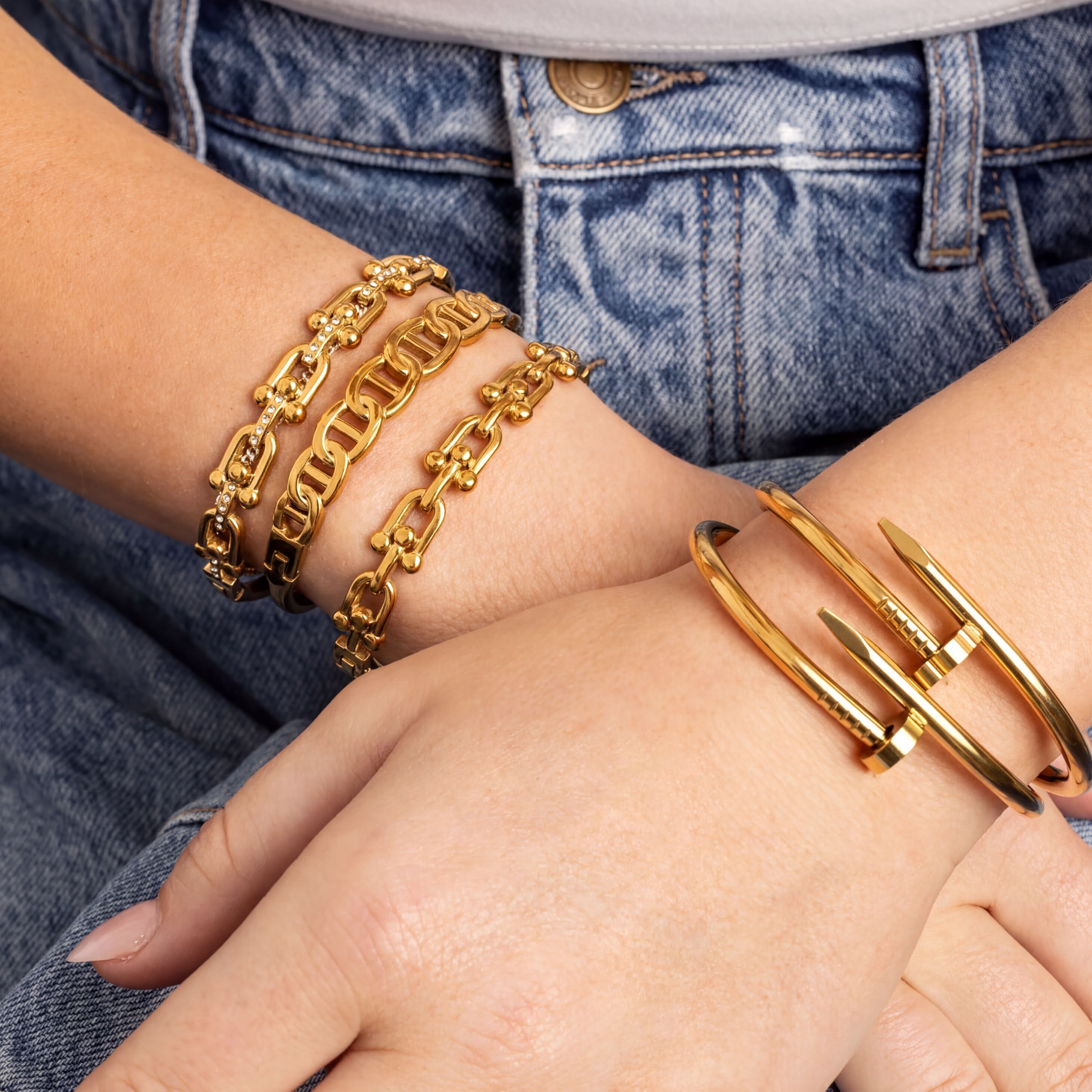Gold Chain Bangle – 18K Gold PVD Coated Stainless Steel Oval Bracelet - Bracelets | Sunflower Soul Boutique