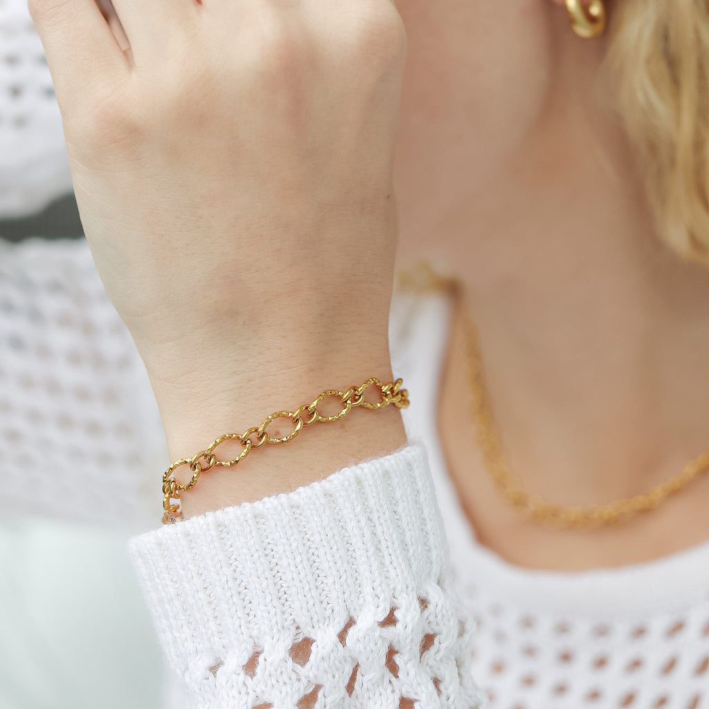18K Gold Chain Bracelet – Hammered Oval Stainless Steel Scratch Resistant Jewelry - Bracelets | Sunflower Soul Boutique