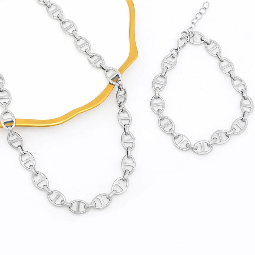 18K Gold Chain Bracelet – Thick Oval Link, Adjustable Lobster Clasp, Durable Coating - Bracelets | Sunflower Soul Boutique