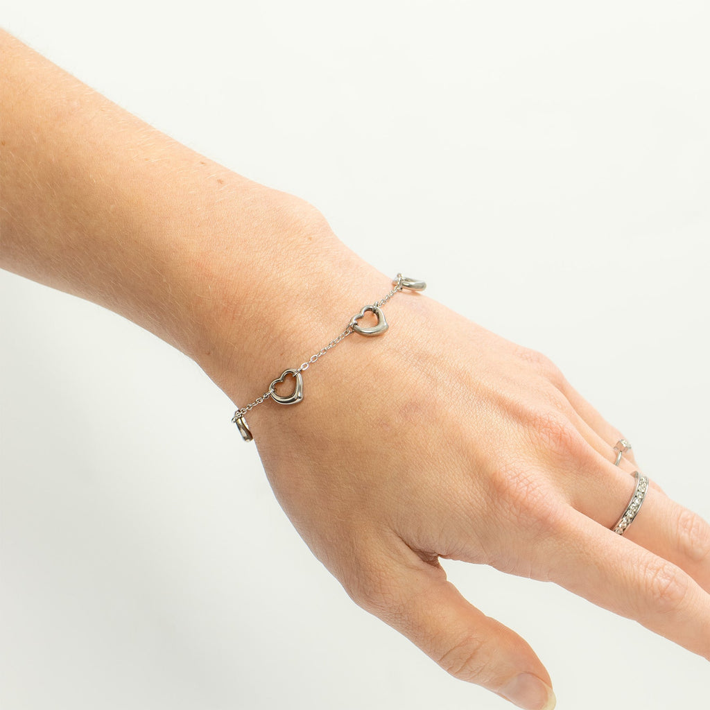 18K Gold Heart Bracelet – PVD Coated Stainless Steel Station Chain Jewelry - bracelet | Sunflower Soul Boutique