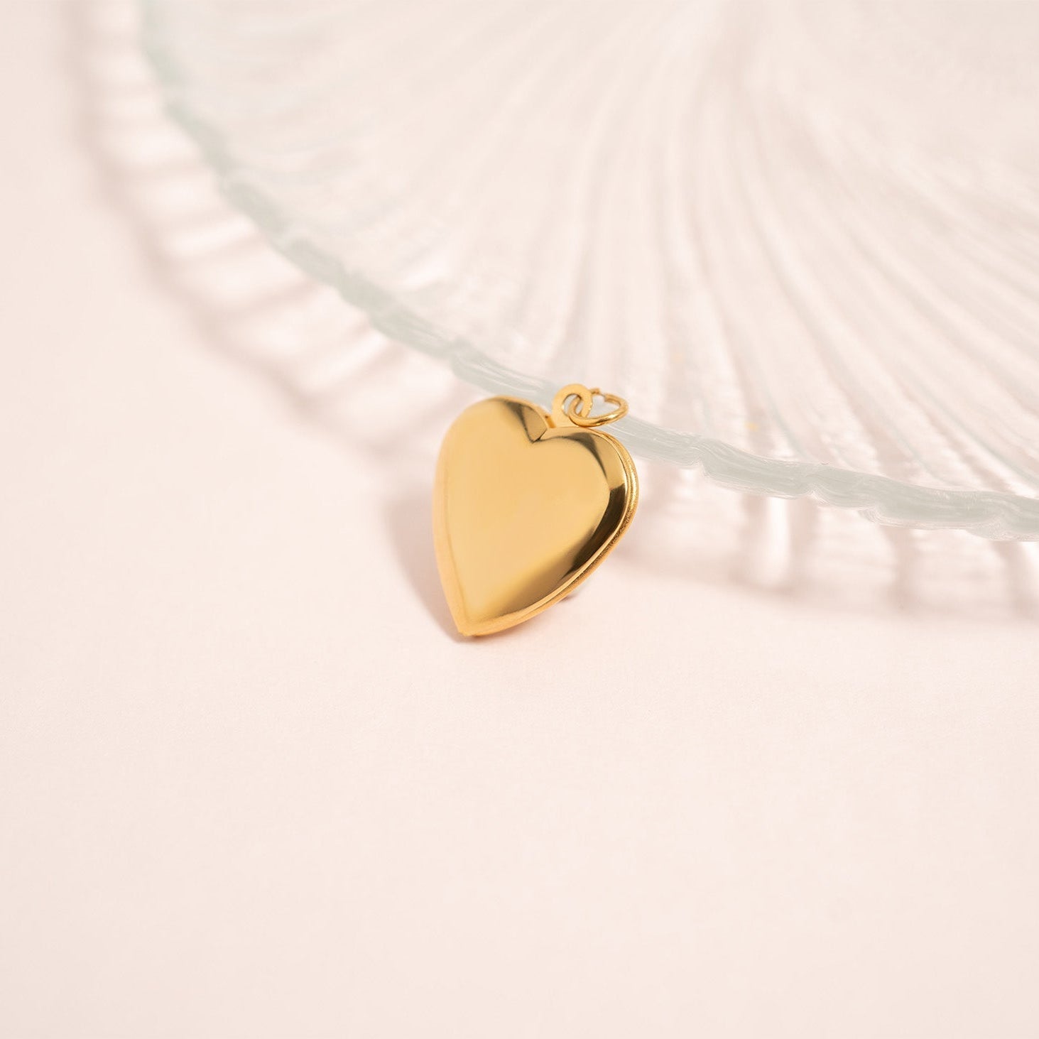 18K Gold Heart Locket – Stainless Steel Pendant | Photo Holder Keepsake Necklace - Charms | Sunflower Soul Boutique