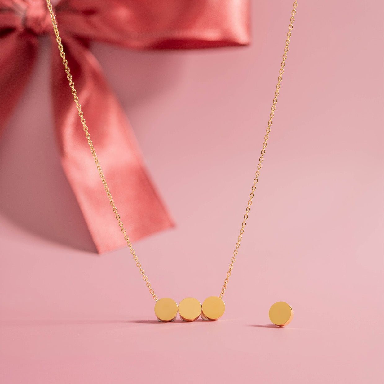 18K Gold Mini Necklace – Polished Stainless Steel 18 Inch Chain With Engravable Circle Pendant - Necklaces | Sunflower Soul Boutique