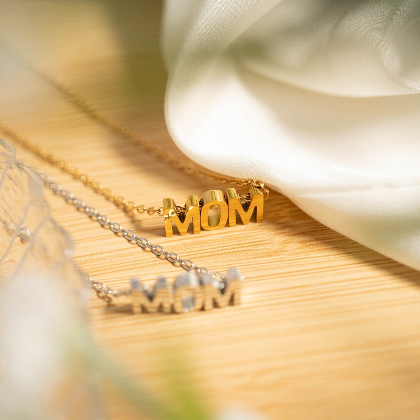 18K Gold Mom Necklace – Hypoallergenic Stainless Steel PVD Coated Gift - Necklaces | Sunflower Soul Boutique