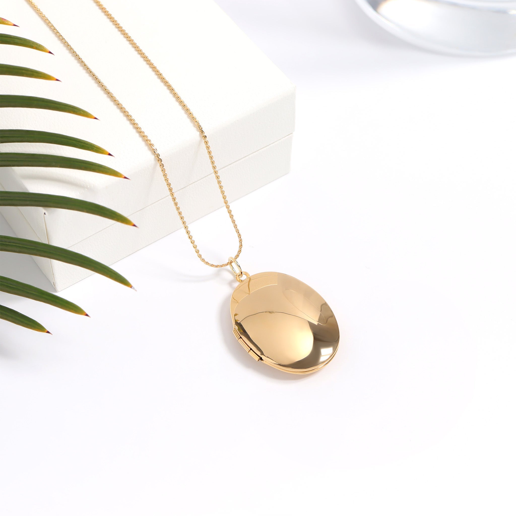 18K Gold Oval Locket – Waterproof Gold Locket Pendant | Hypoallergenic Jewelry Gift - charm | Sunflower Soul Boutique