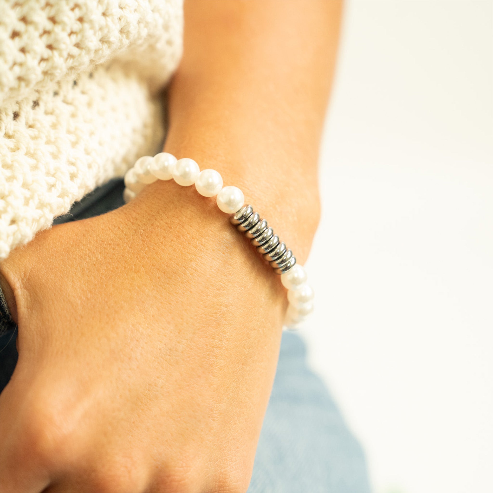 18K Gold Pearl Bracelet – 8mm Glass Pearl Jewelry | Tarnish Resistant Stretch - Bracelets | Sunflower Soul Boutique