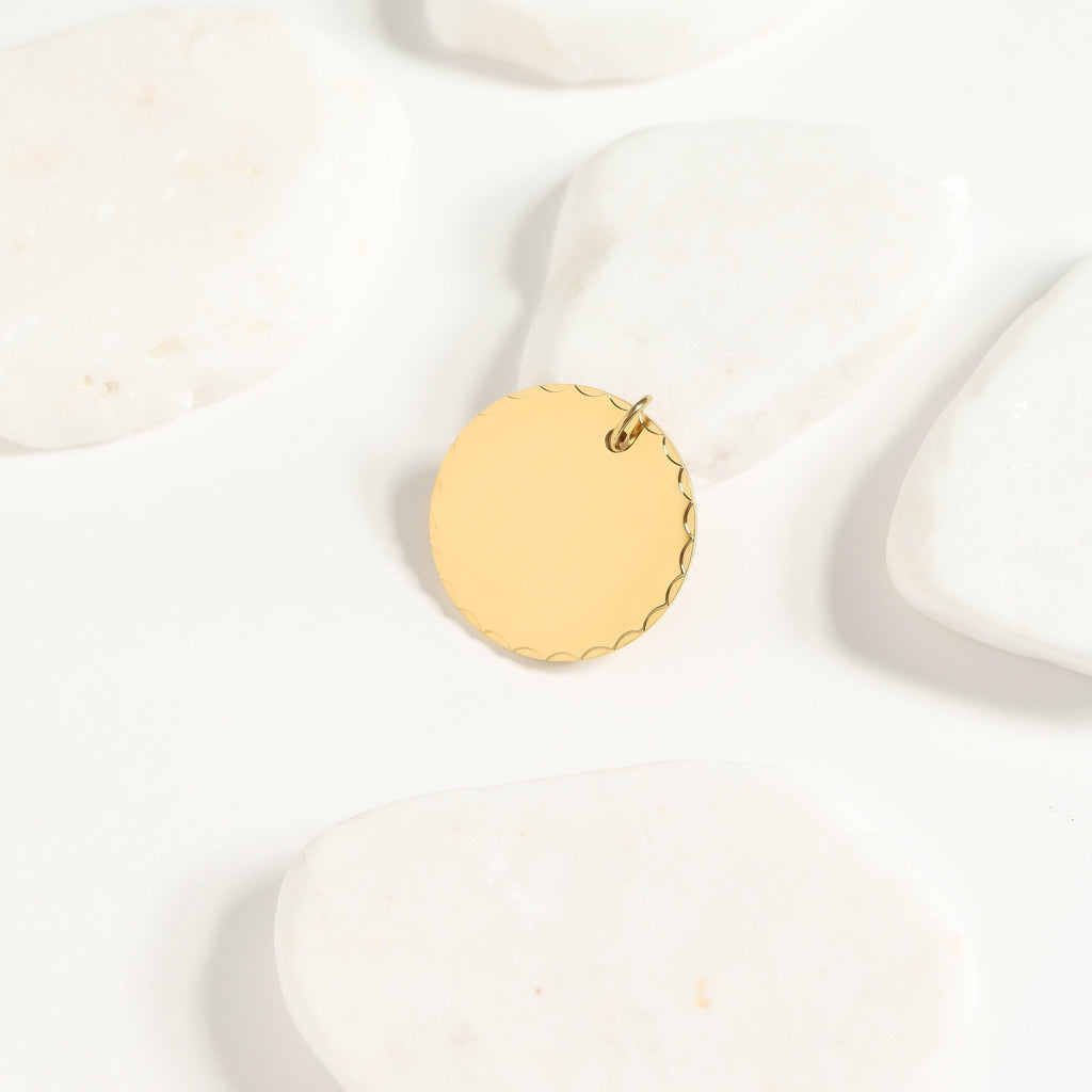 18K Gold Pendant - Durable Round Stainless Steel Pendant With Grooved Design - Pendants | Sunflower Soul Boutique