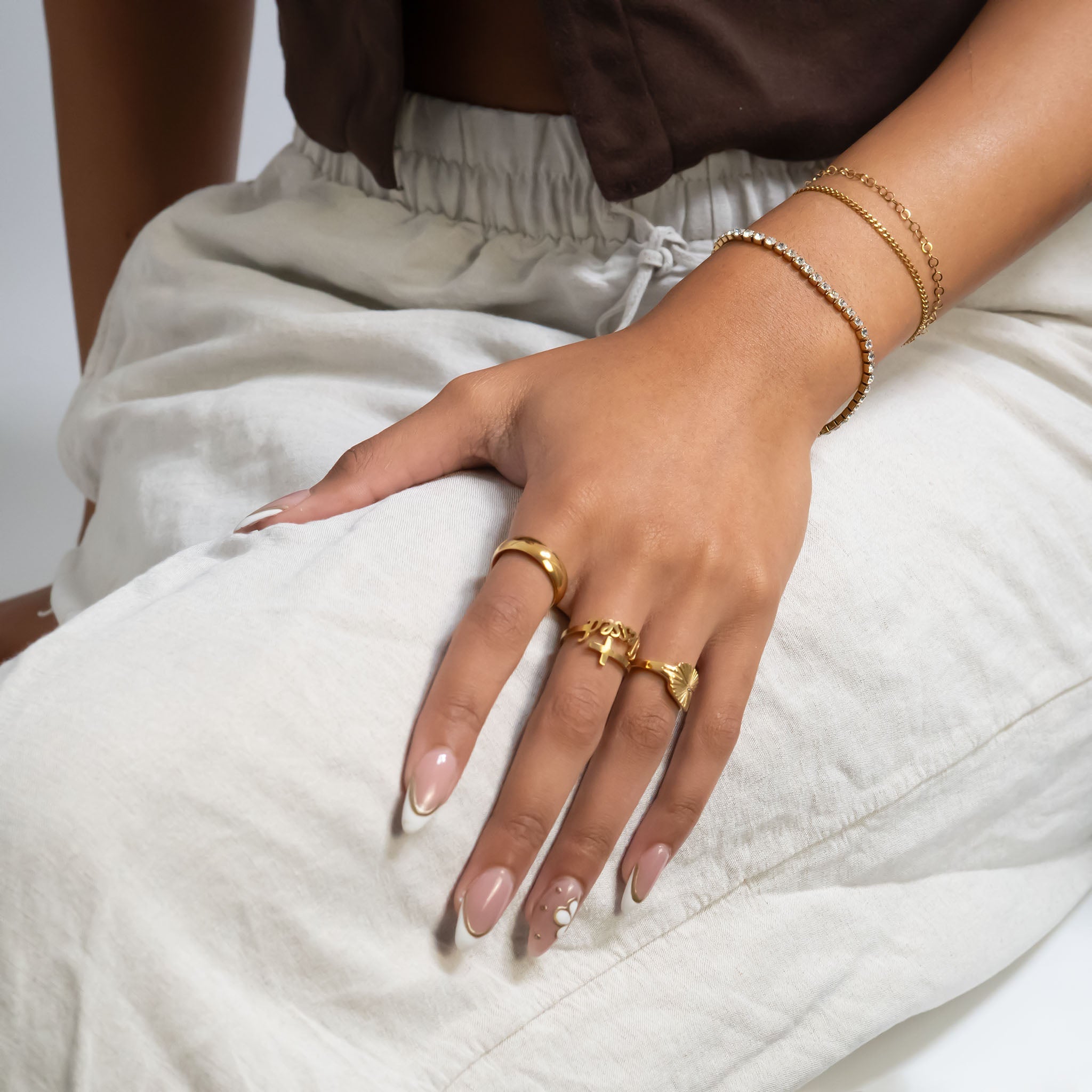 18K Gold Tennis Bracelet – Sparkling CZ Stone, Hypoallergenic & Scratch Resistant - Bracelets | Sunflower Soul Boutique