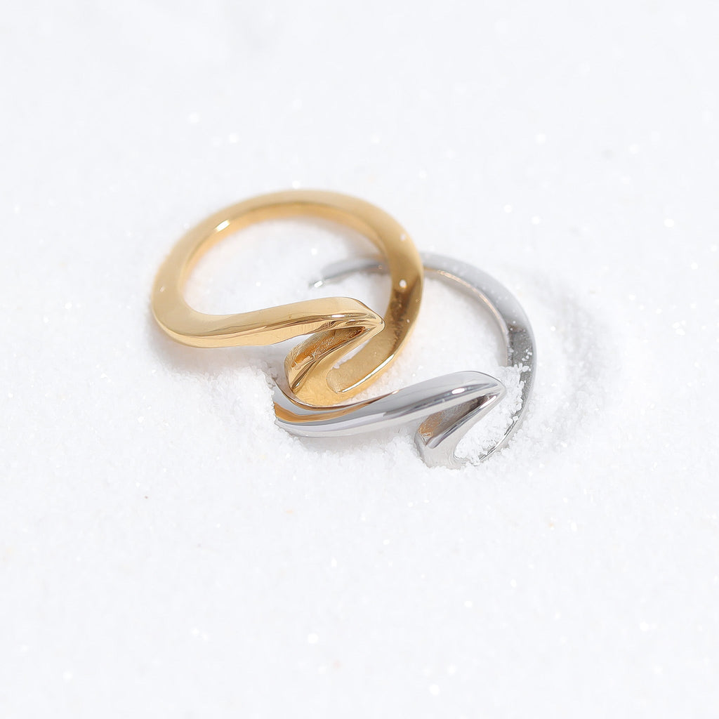 18K Gold Wave Ring – Durable 316L Surgical Steel Gold PVD Coated Band - Ring | Sunflower Soul Boutique