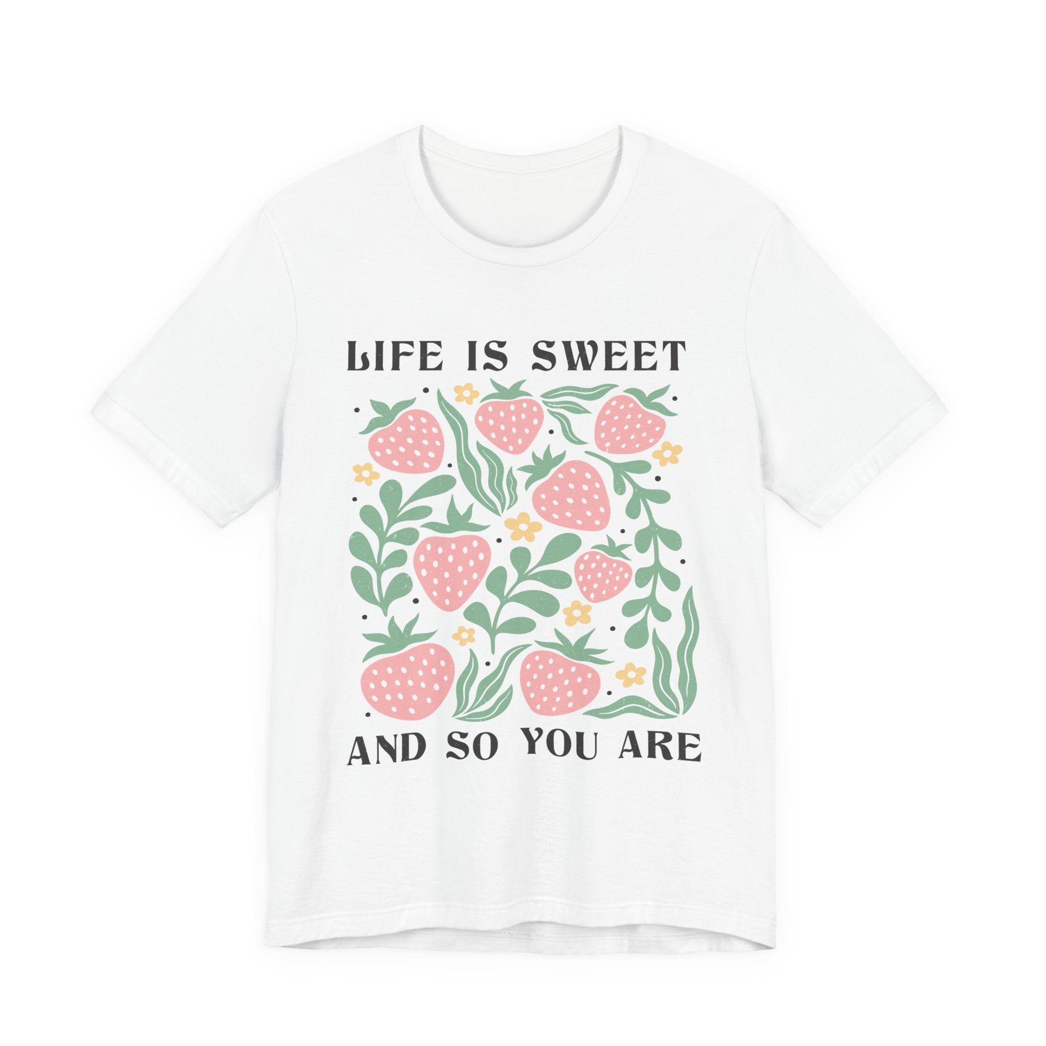 Cottagecore Graphic Tee – Vintage Style Strawberry Shirt With Positive Quote