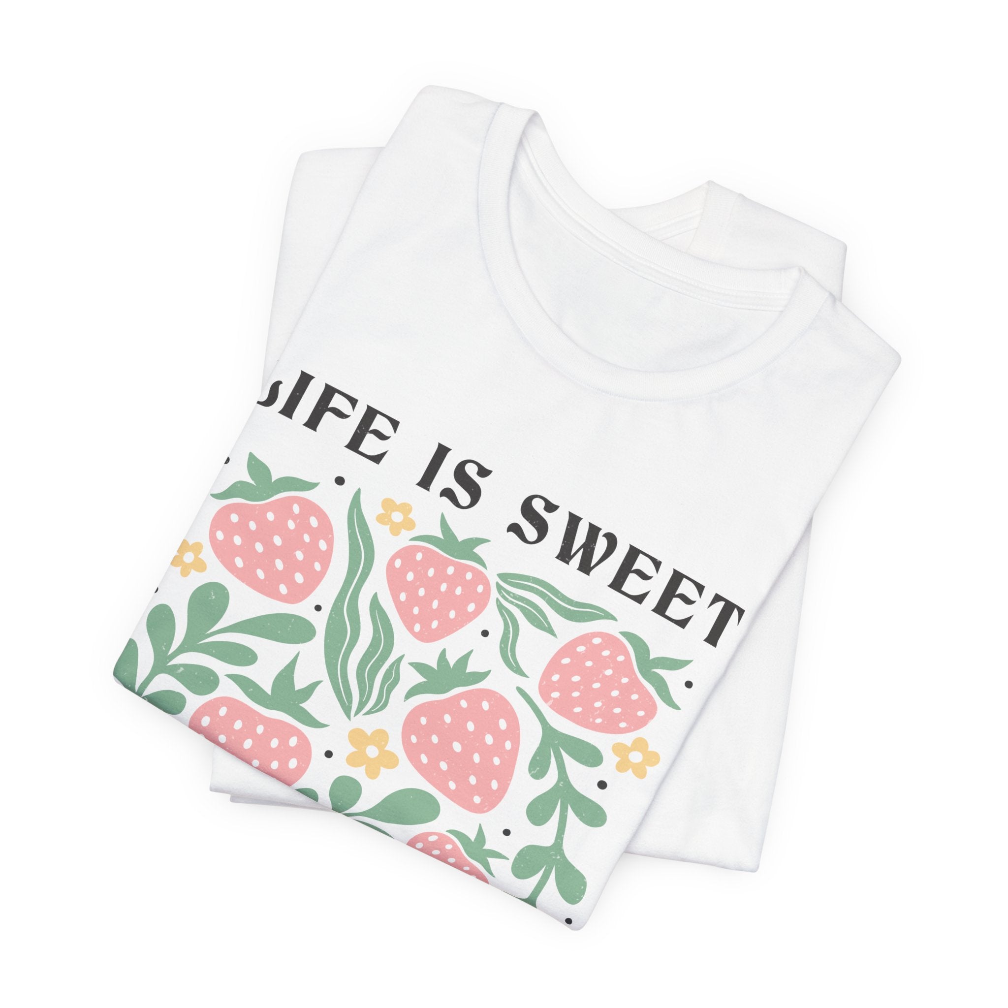 Cottagecore Graphic Tee – Vintage Style Strawberry Shirt With Positive Quote
