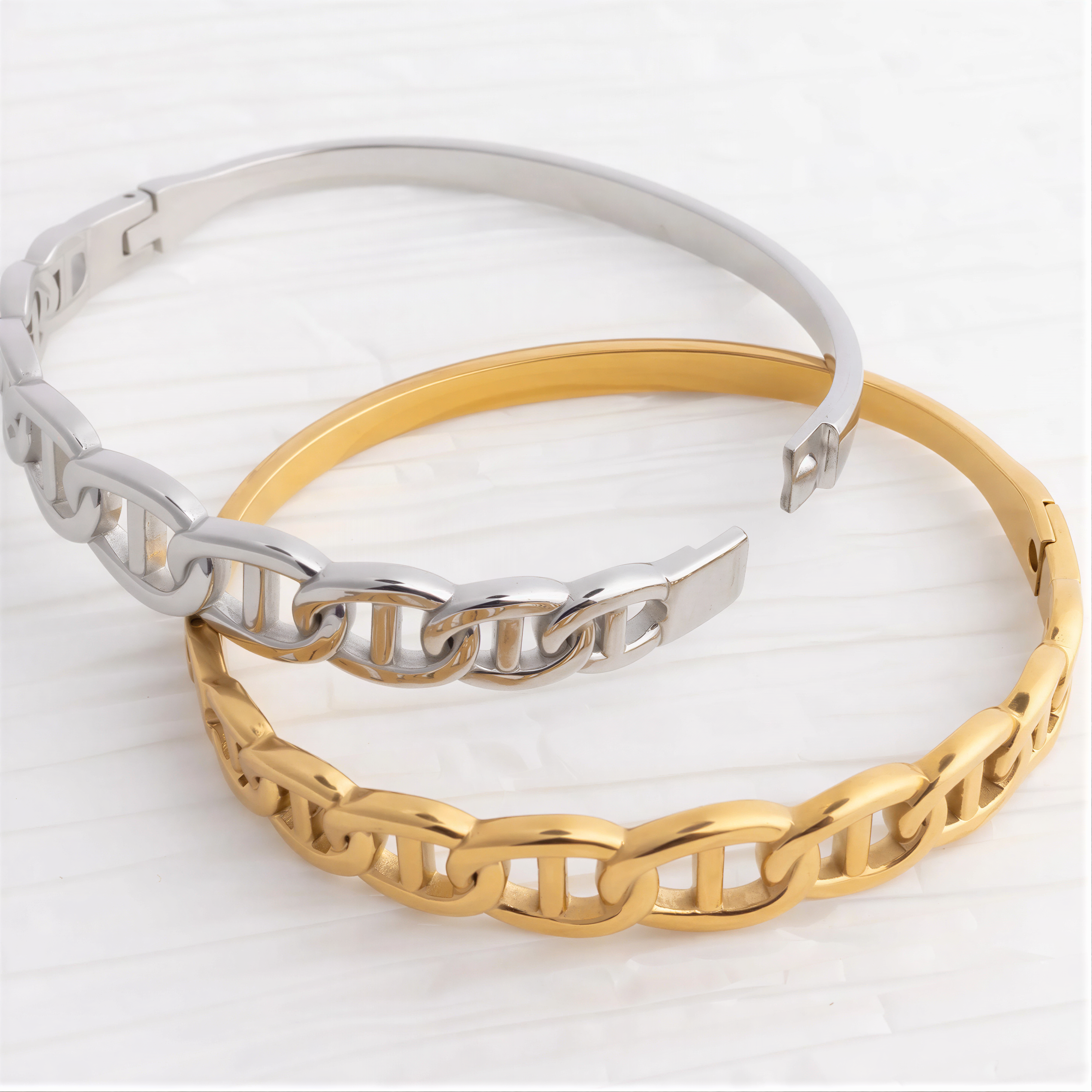 Gold Chain Bangle – 18K Gold PVD Coated Stainless Steel Oval Bracelet - Bracelets | Sunflower Soul Boutique