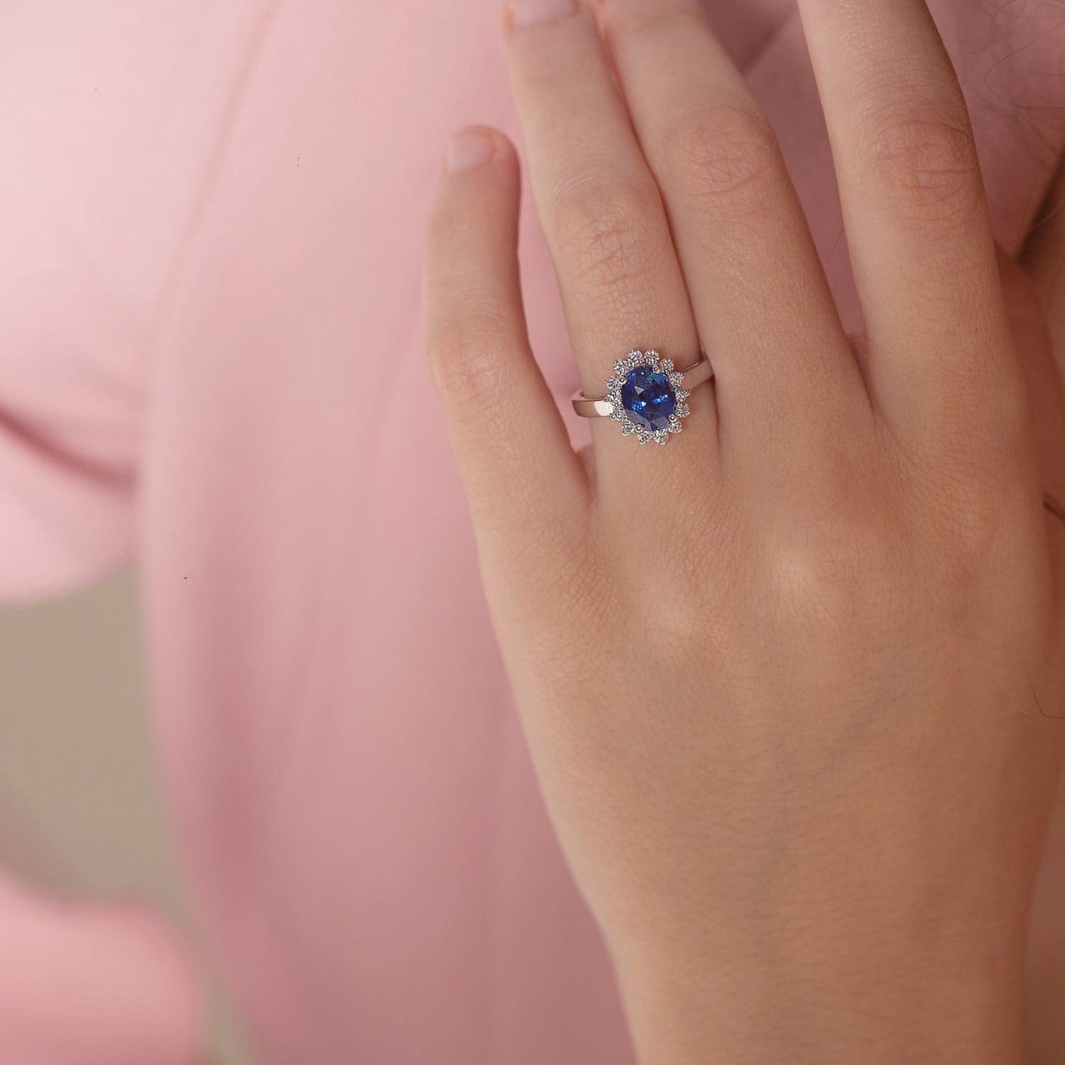 Lab Grown Sapphire Ring – Princess Diana Oval Sapphire Diamond Halo in 14K White Gold