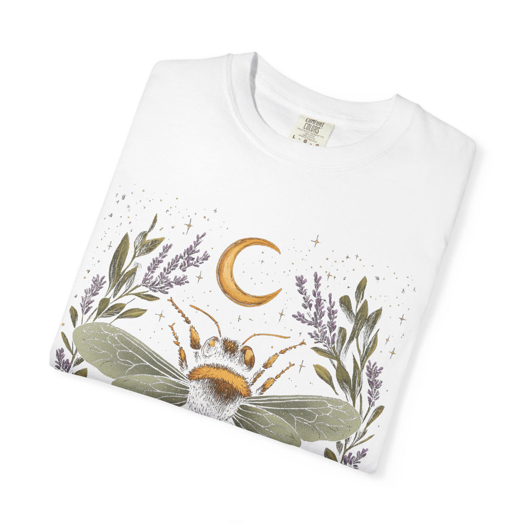 Bee Graphic Tee – Soft Vintage T-Shirt With Hand Drawn Bee Art & Lavender