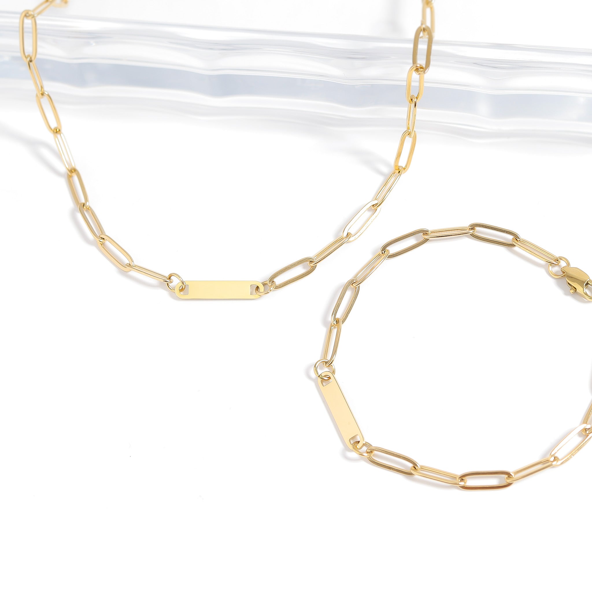 Engraved Gold Necklace – 18K Gold PVD Paperclip Chain with Engraved Bar Pendant
