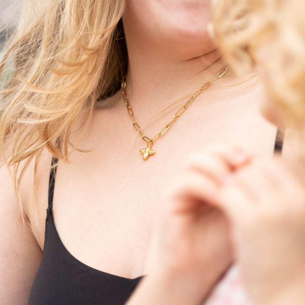 Mommy And Me Necklace – 18K Gold Stainless Steel Bee Charm Paperclip Chain Set