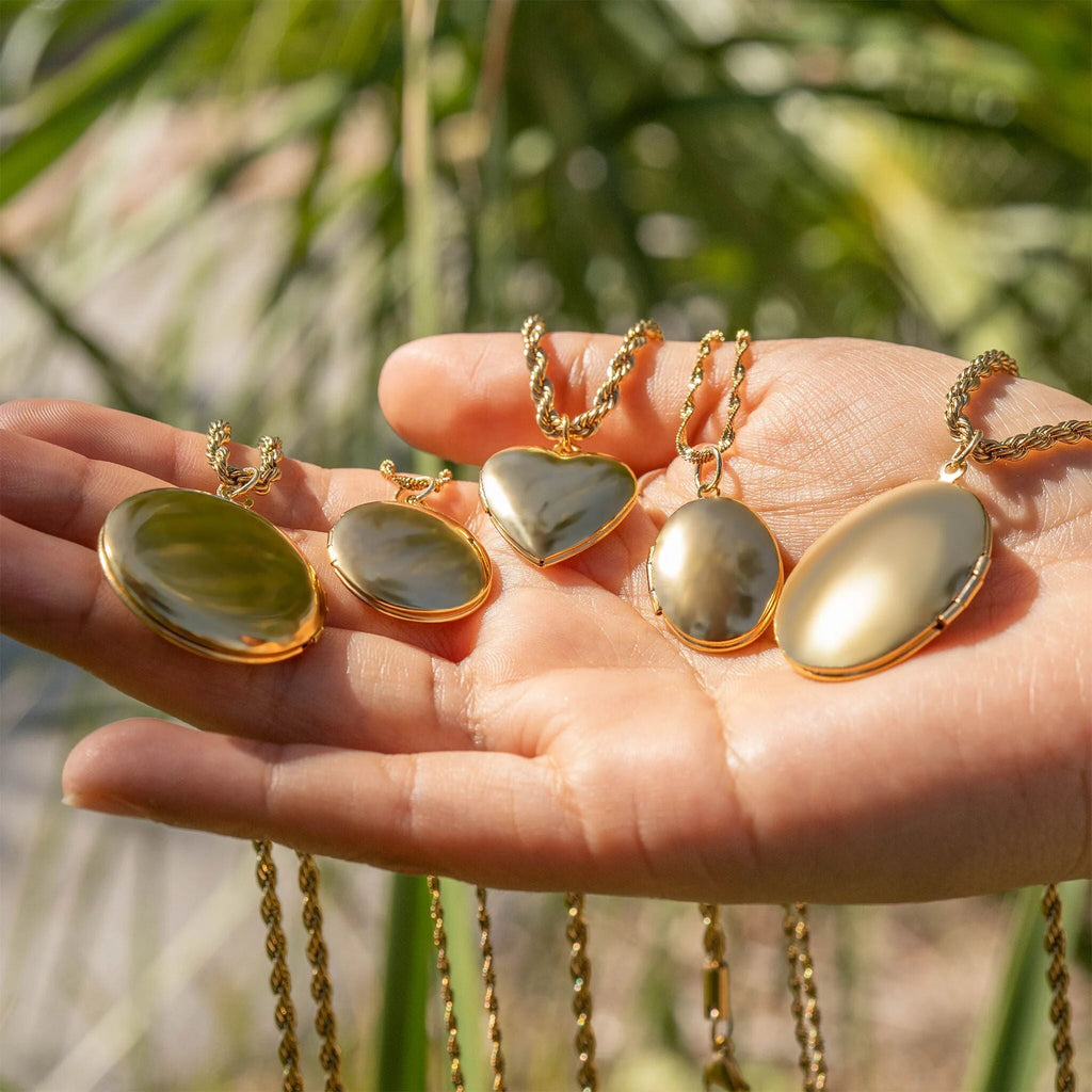 18K Gold Oval Locket – Waterproof Gold Locket Pendant | Hypoallergenic Jewelry Gift