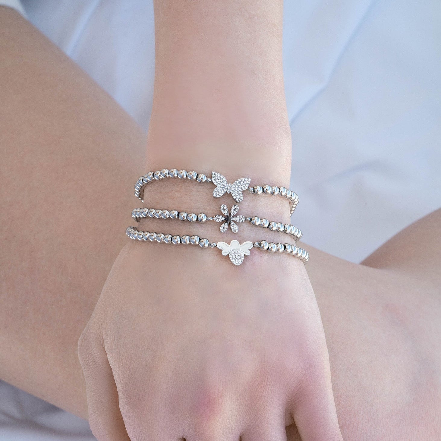 Gold Stretch Bracelet – 18K Gold Coated Stainless Steel Metal Beaded Bee Charm