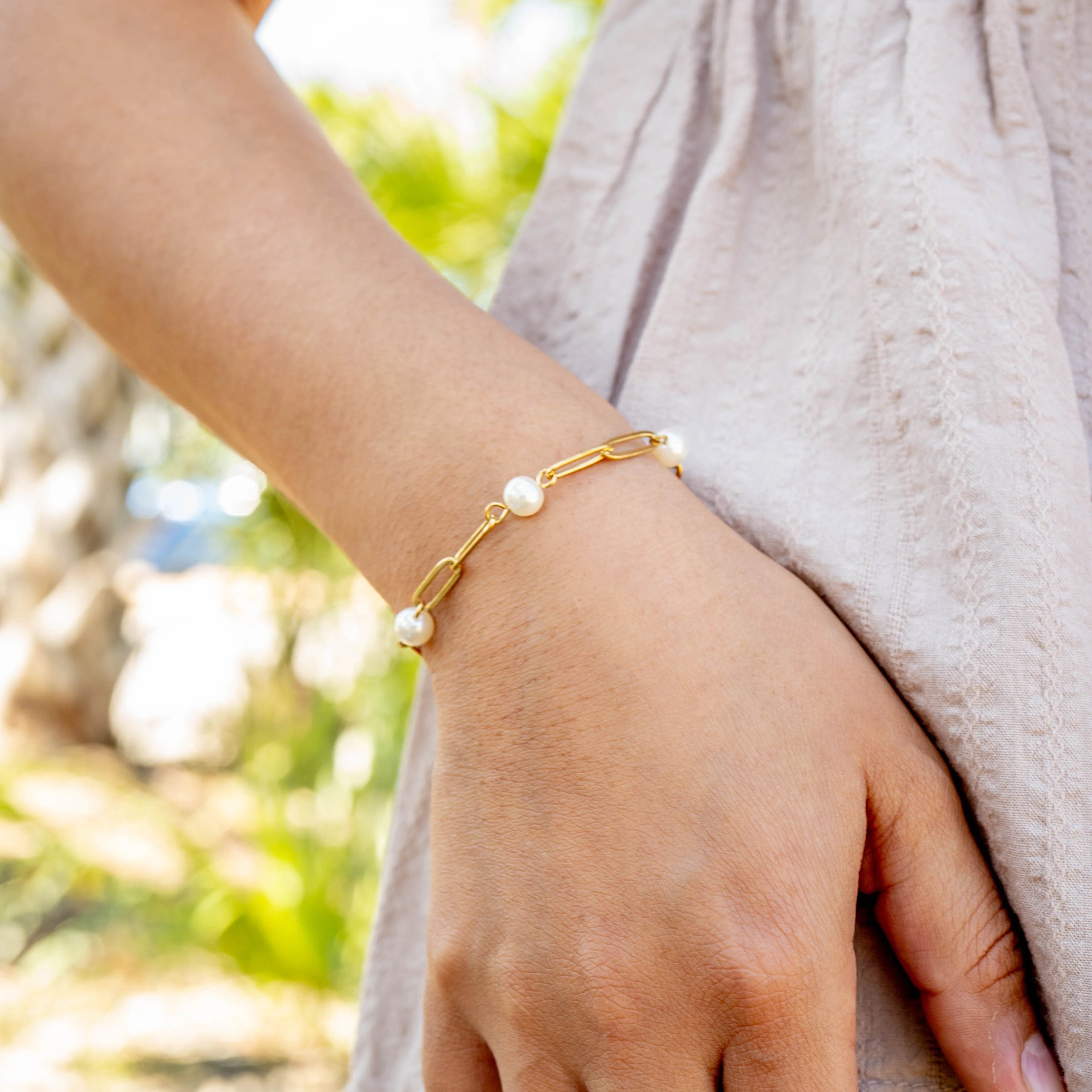 18K Gold PVD Stainless Steel Station Pearl Paperclip Bracelet