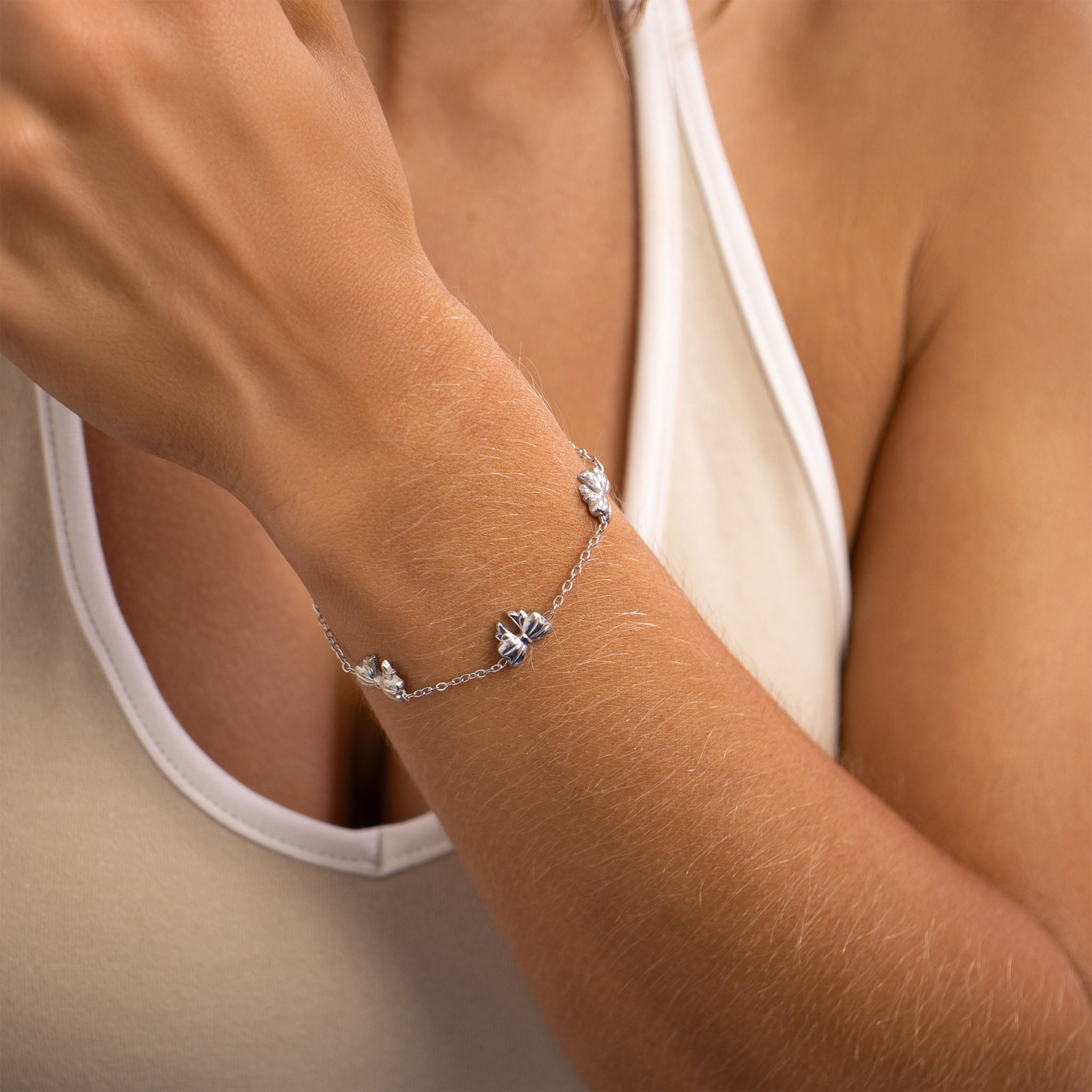 Gold Bow Bracelet – Adjustable Stainless Steel Chain | Polished Gold Tone Jewelry