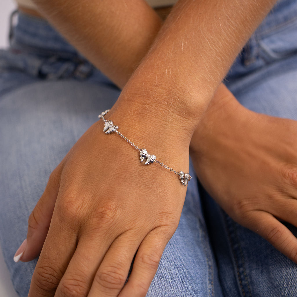 Gold Bow Bracelet – Adjustable Stainless Steel Chain | Polished Gold Tone Jewelry