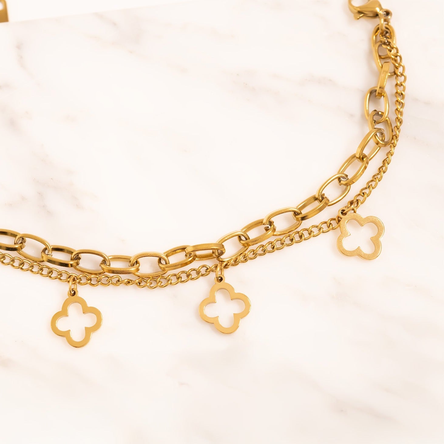 Gold Clover Charm Bracelet – 18K Gold Plated Dainty Chain, Hypoallergenic Jewelry