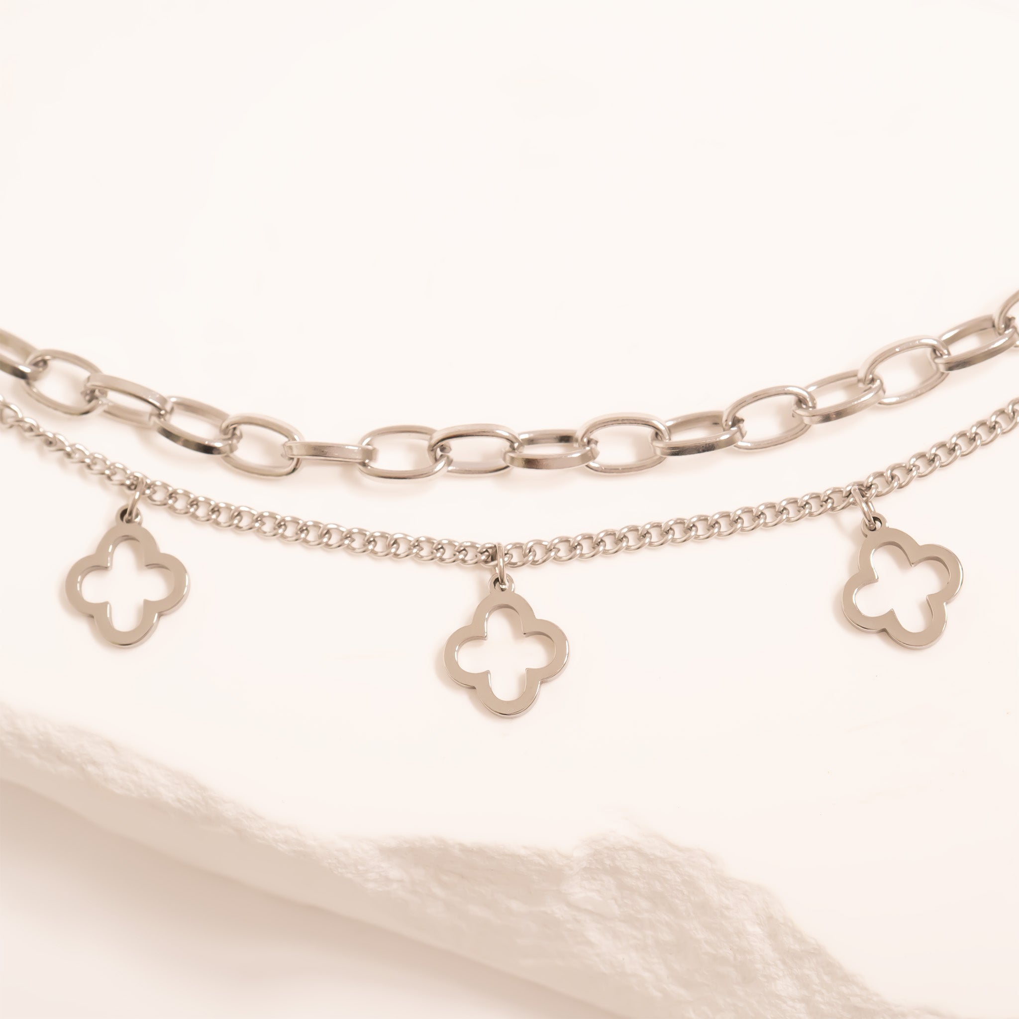 Gold Clover Charm Bracelet – 18K Gold Plated Dainty Chain, Hypoallergenic Jewelry