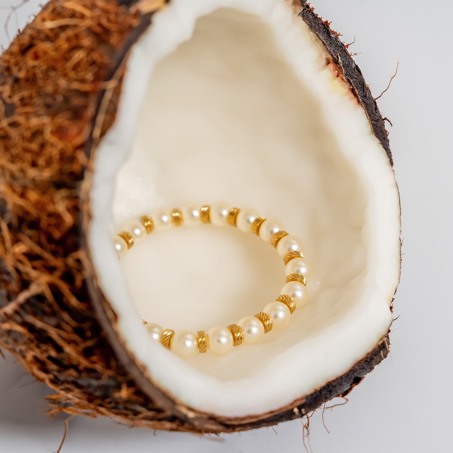 8mm Kiska Glass Pearl Stretch Bracelet