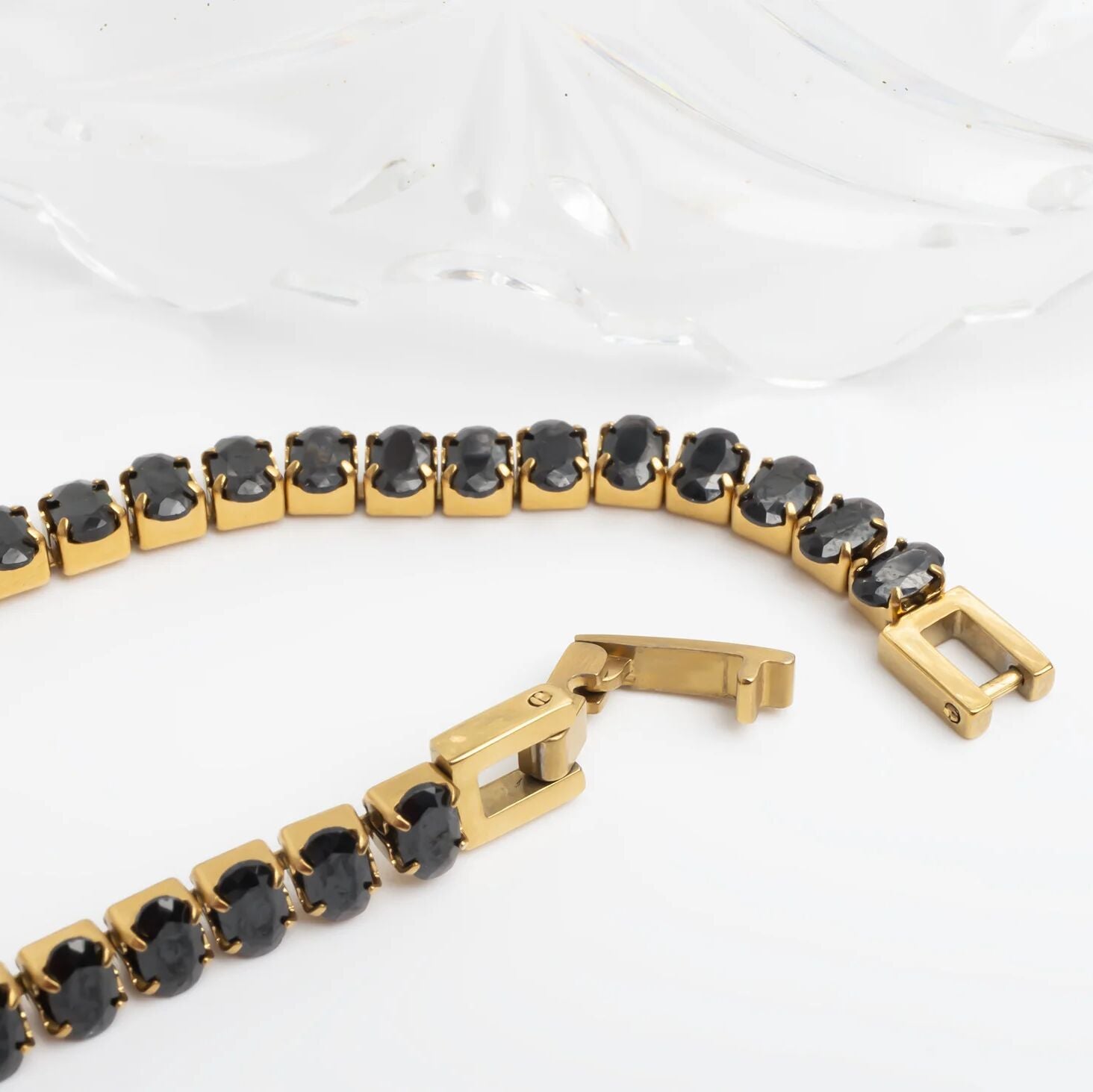 Gold Stone Bracelet – 18K Gold Jewelry With Black Oval Stone & Adjustable Chain