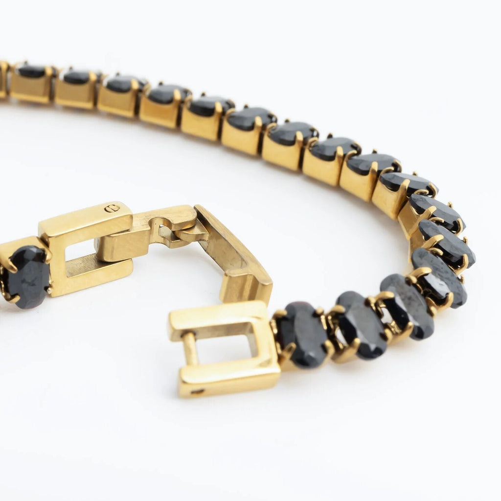 Gold Stone Bracelet – 18K Gold Jewelry With Black Oval Stone & Adjustable Chain