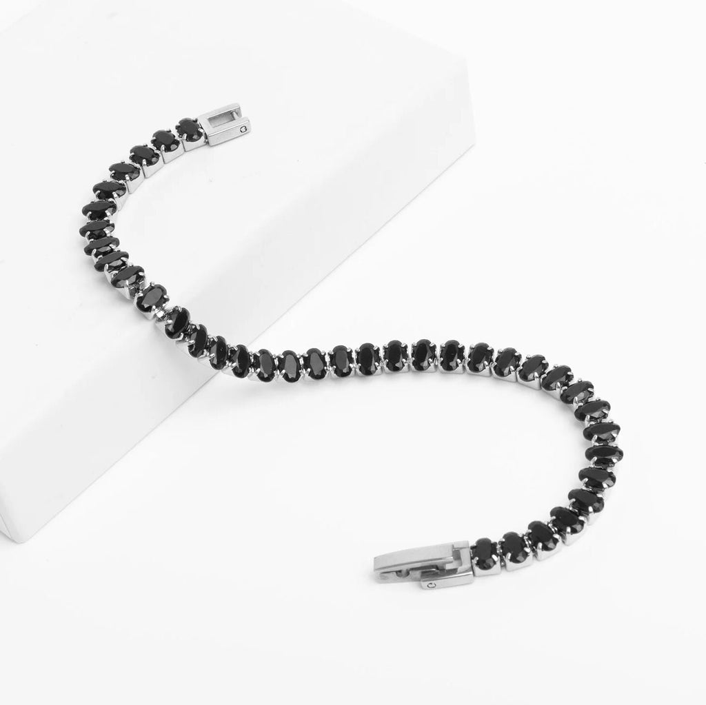 Gold Stone Bracelet – 18K Gold Jewelry With Black Oval Stone & Adjustable Chain