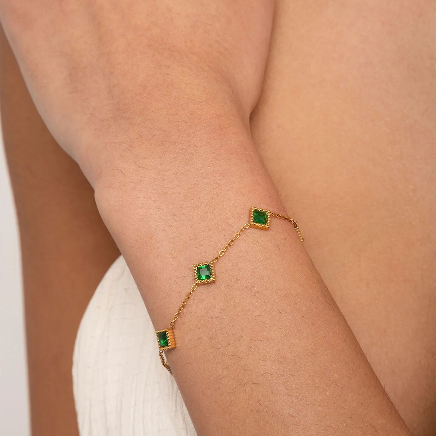 Emerald Stone Bracelet – 18K Gold Stainless Steel Station Bracelet With Adjustable Chain