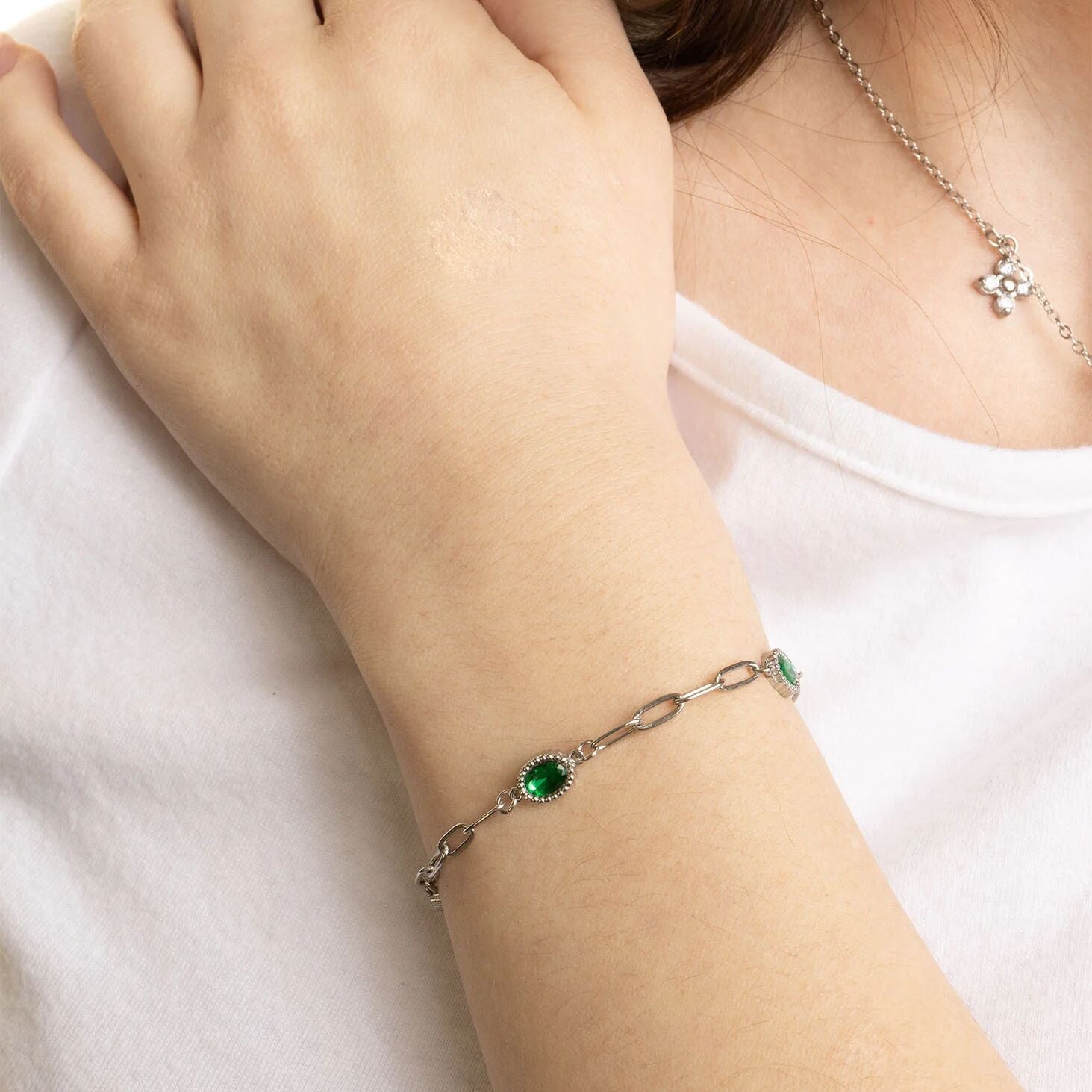 Gold Paperclip Bracelet – 18K Gold Jewelry With Emerald Stone & Stainless Steel