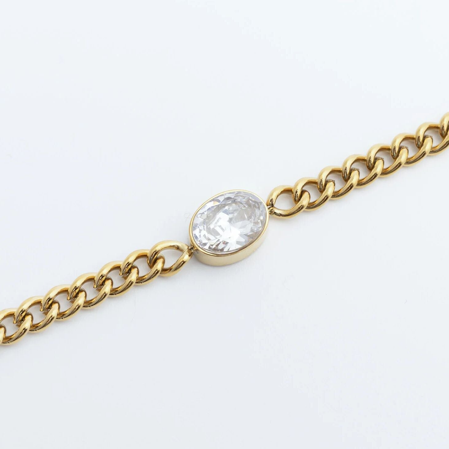 Gold Curb Chain Bracelet – 18K Gold PVD Coated Stainless Steel Oval CZ Stone