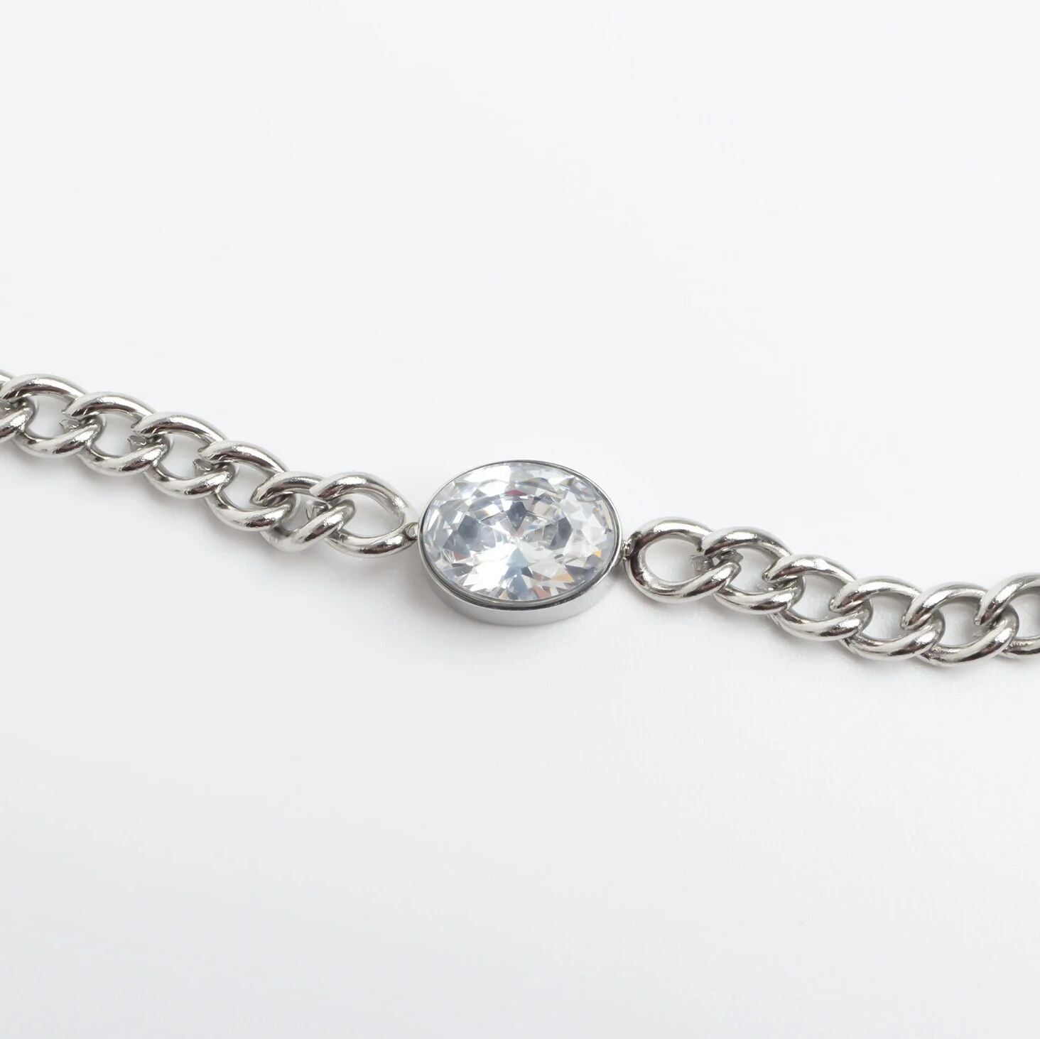 Gold Curb Chain Bracelet – 18K Gold PVD Coated Stainless Steel Oval CZ Stone