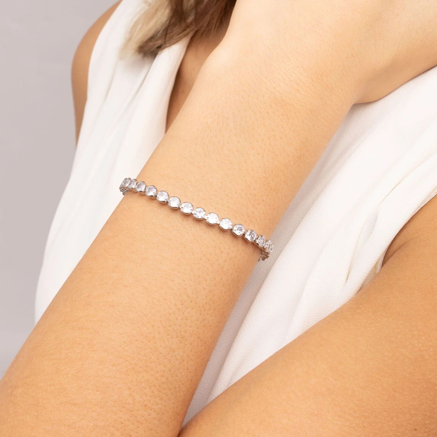 18K Gold Tennis Bracelet - Stainless Steel CZ Round Stone Chain With Secure Box Clasp