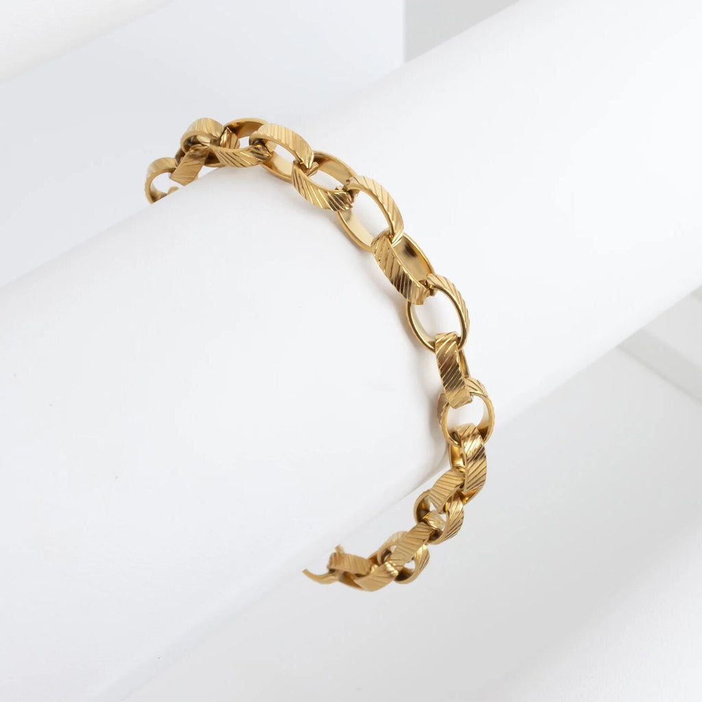 18K Gold Chain Bracelet – Thick Oval Link | PVD Coated, Scratch Resistant