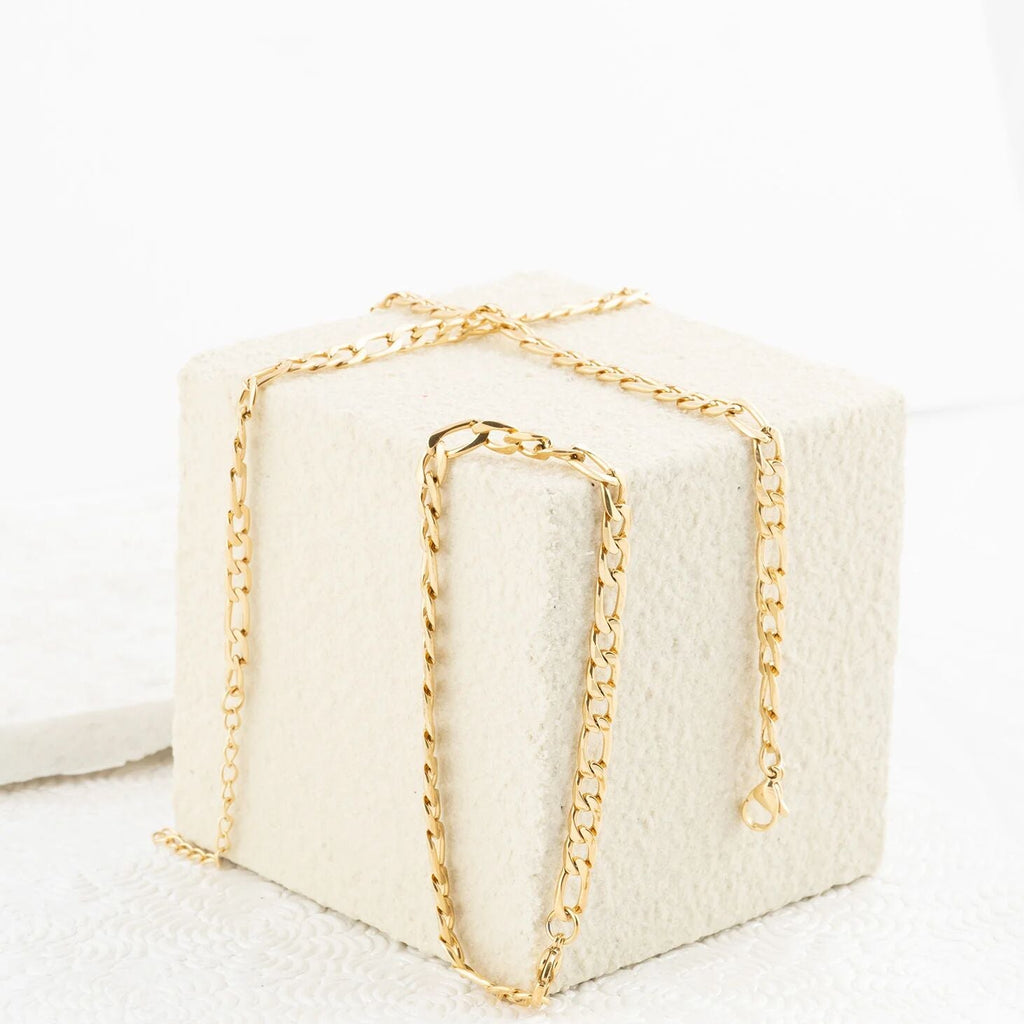 Wholesale jewelry 14K Gold Filled Plus™ Figaro Chain Bracelet- studio 