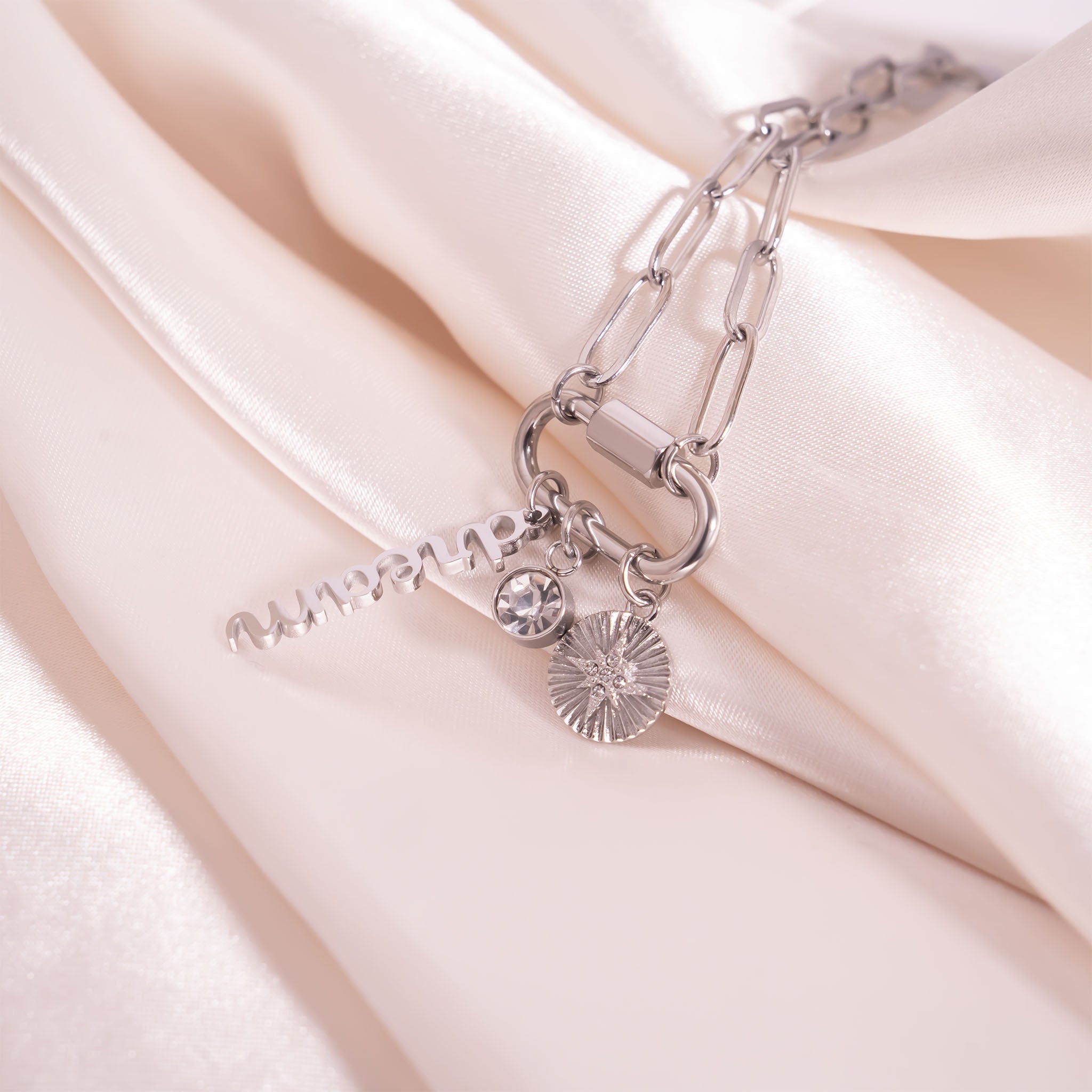 Carabiner Charm Necklace – 18K Gold Paperclip Chain With Dream & Compass Charms