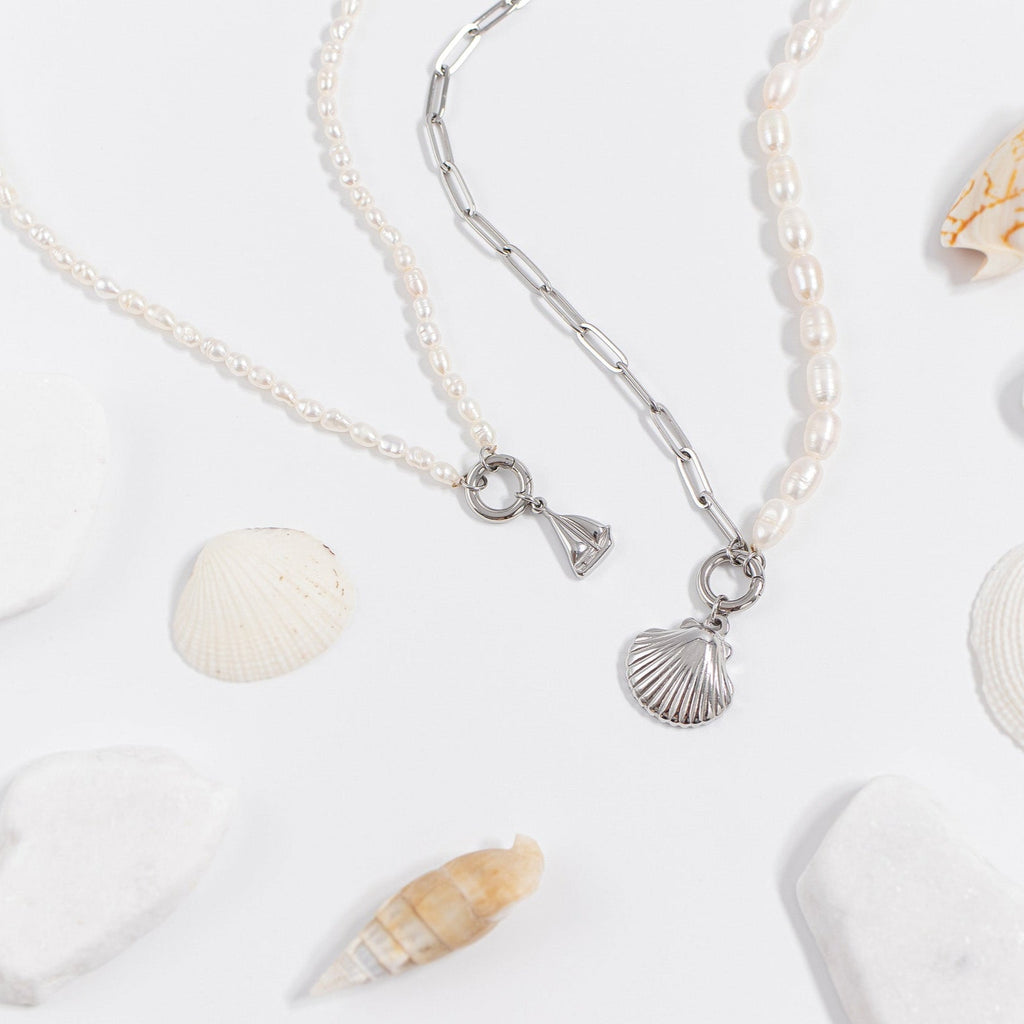 Freshwater Pearl Necklace – 18K Gold Charm Holder | Waterproof Stainless Steel Jewelry