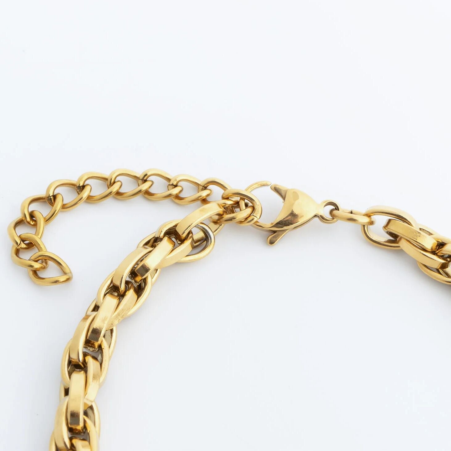 18K Gold Chain Necklace – Twisted Oval Stainless Steel Jewelry, Durable & Hypoallergenic