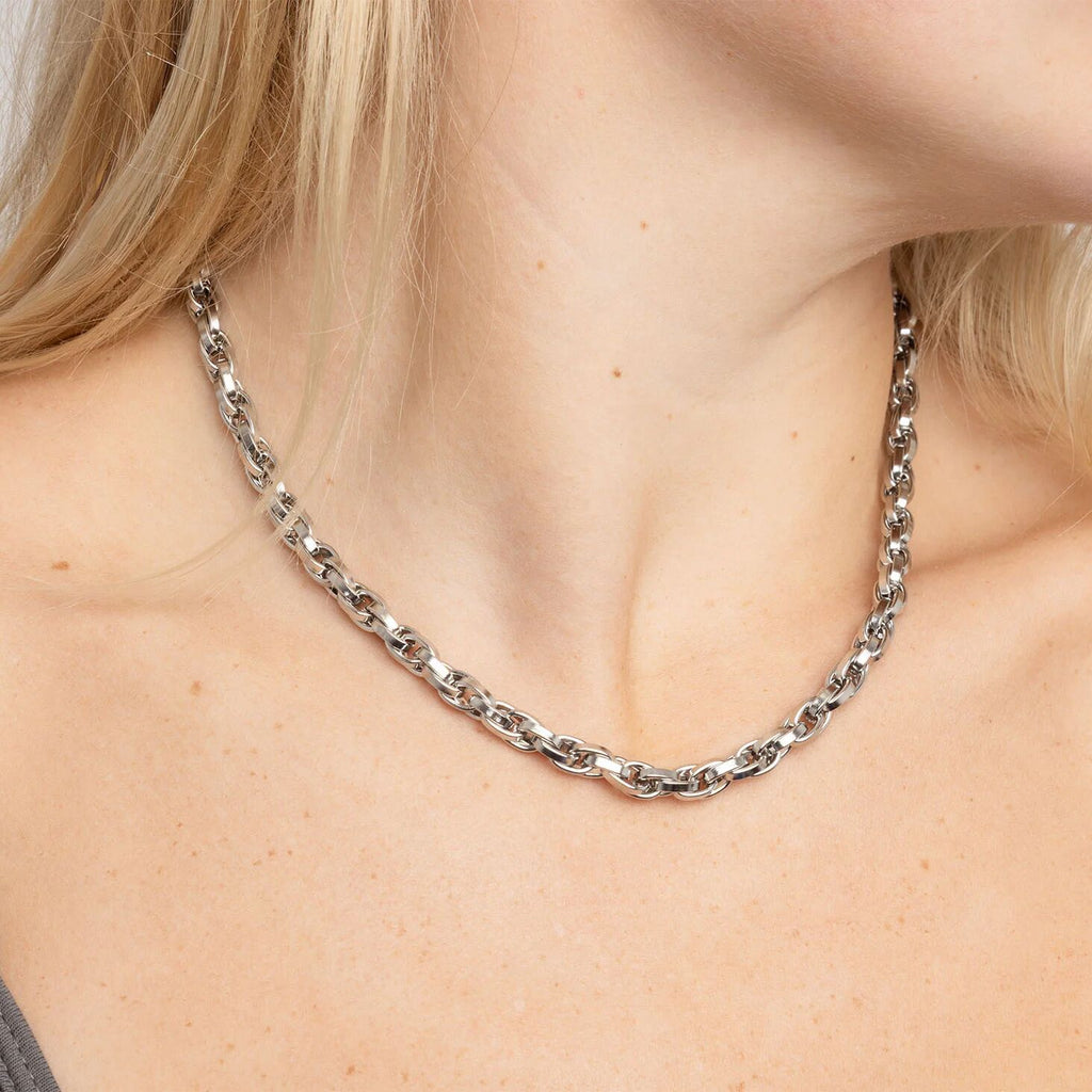 18K Gold Chain Necklace – Twisted Oval Stainless Steel Jewelry, Durable & Hypoallergenic