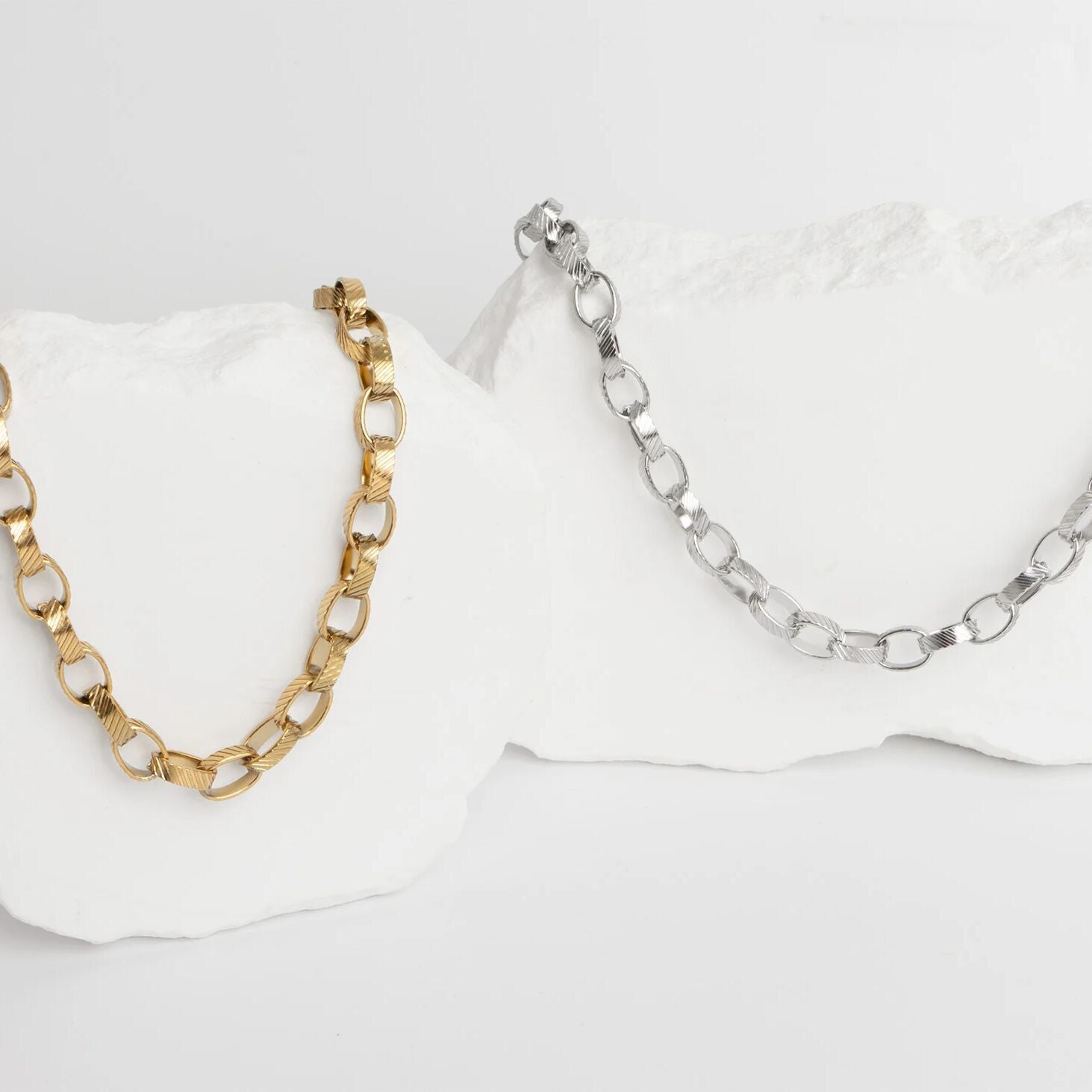 Gold Oval Chain Necklace – 18K Gold PVD Thick Stainless Steel Oval Link Chain