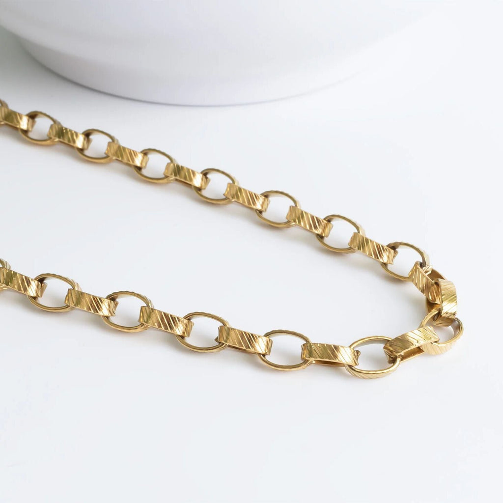Gold Oval Chain Necklace – 18K Gold PVD Thick Stainless Steel Oval Link Chain