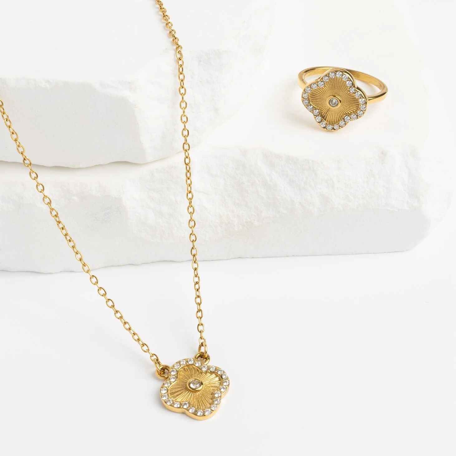 Gold Floral Necklace – 18K Gold PVD Stainless Steel Adjustable Chain Jewelry