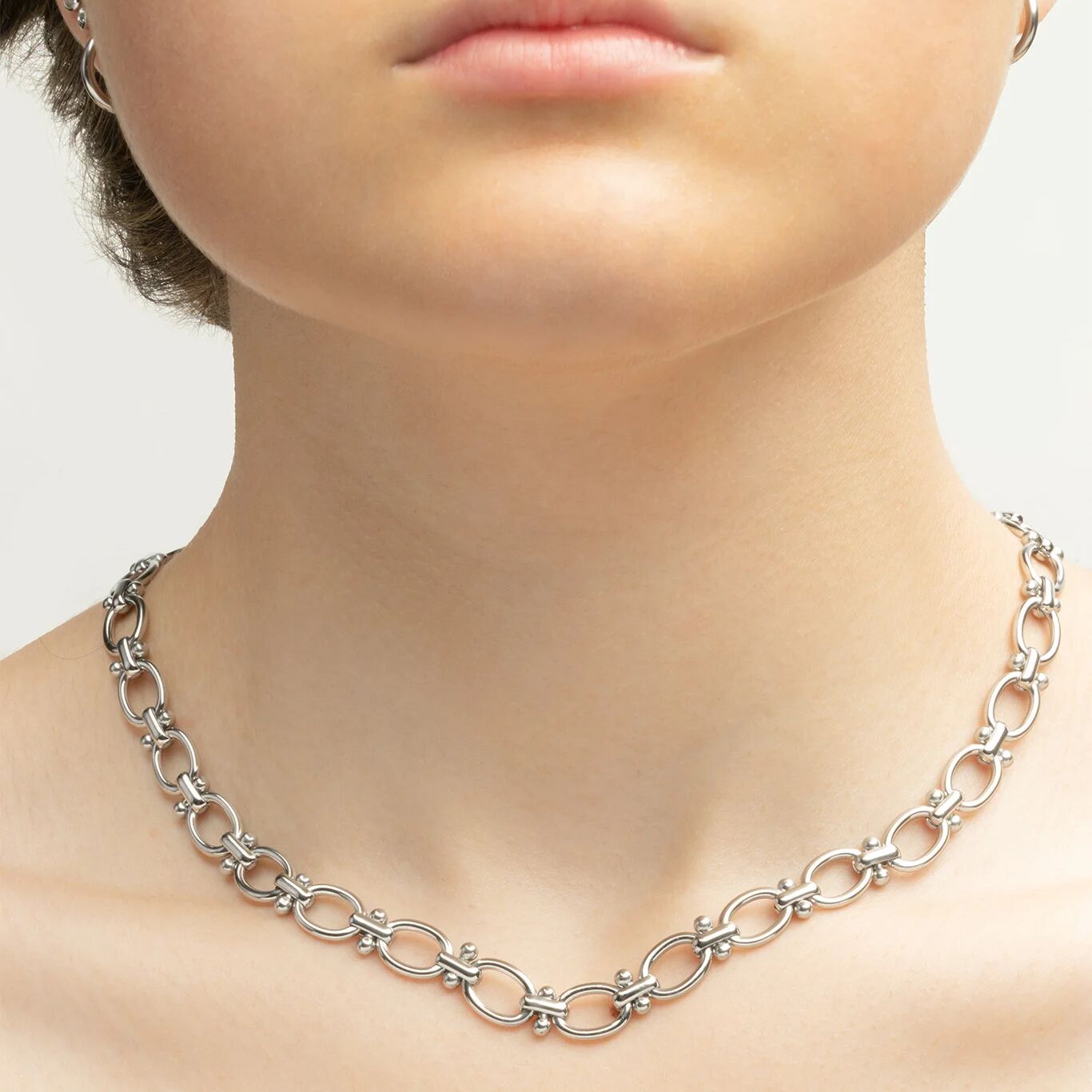 Stainless Steel Round and Bead Chain Necklace- model