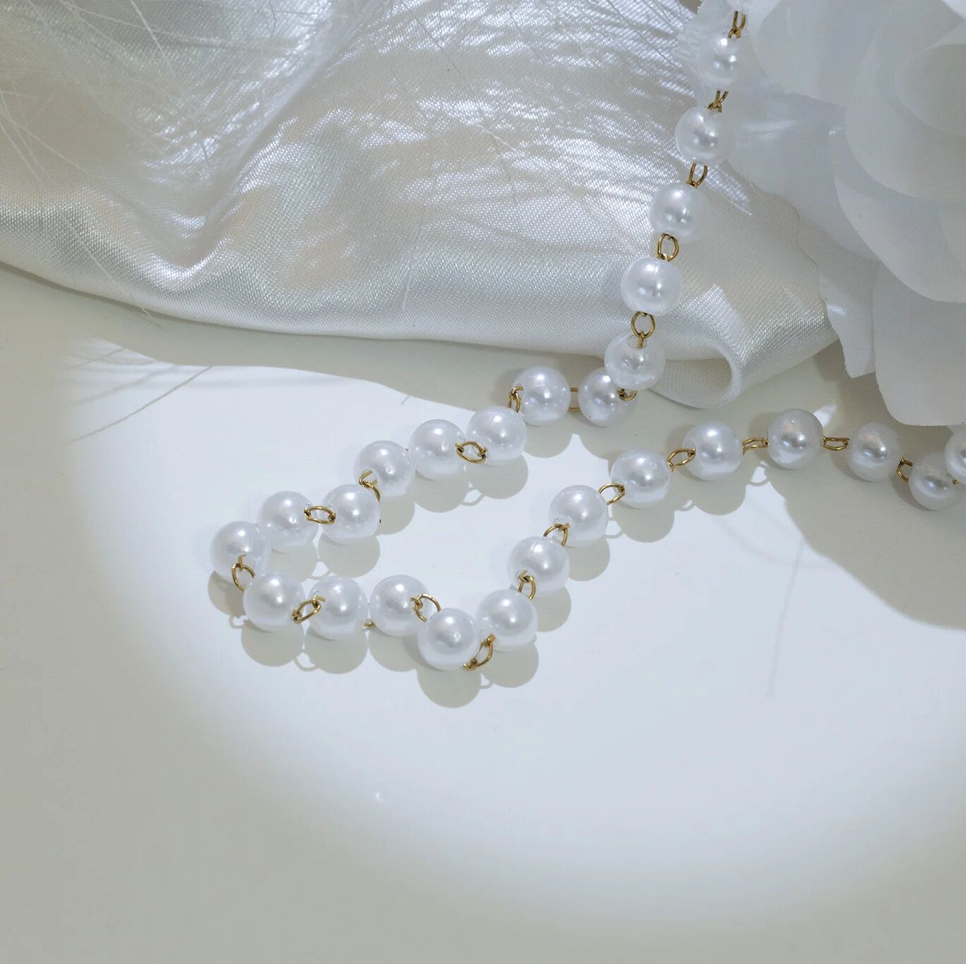 Gold Glass Pearl Beaded Necklace